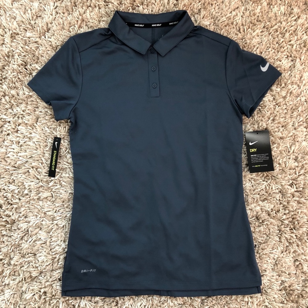 Nike Athletic Top/Shirt Size Small (women) 🎀